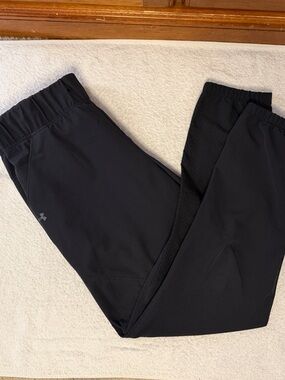 Under Armour UA Fusion Storm Tech Mesh Performance Track Pants Tapered Leg